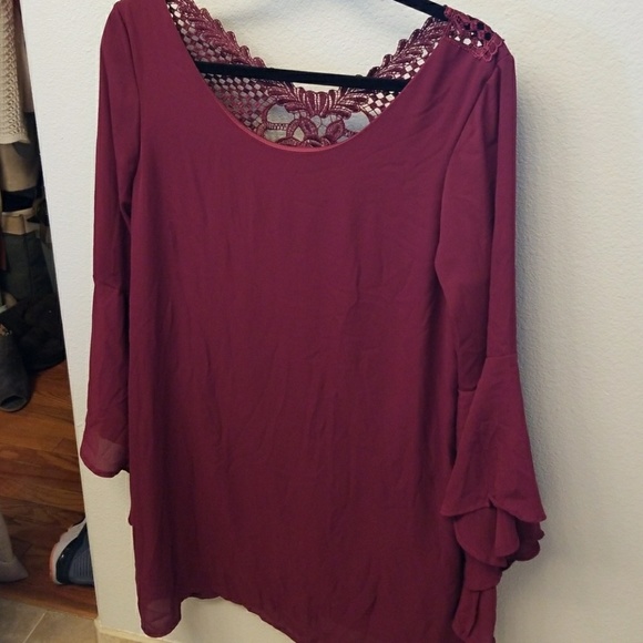 Maroon shift dress with lace detail - Picture 1 of 4